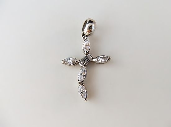 CRUCIFIXO DE PRATA COM ZIRCONIA